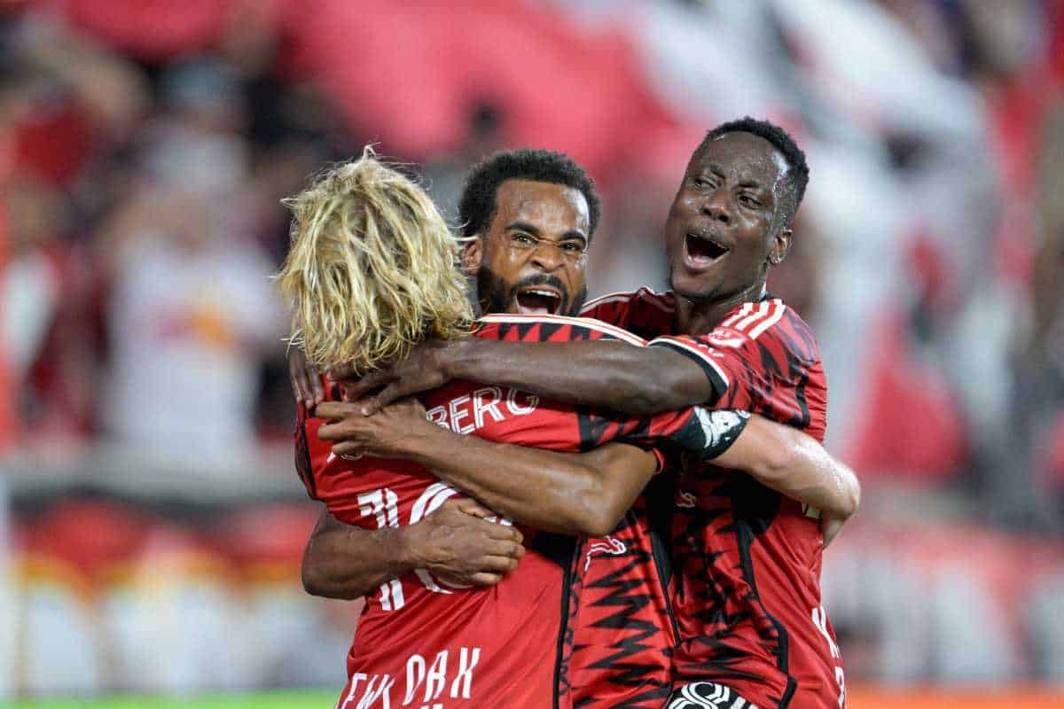 Red Bulls ride 2nd-half outburst, beat Revs 5-3