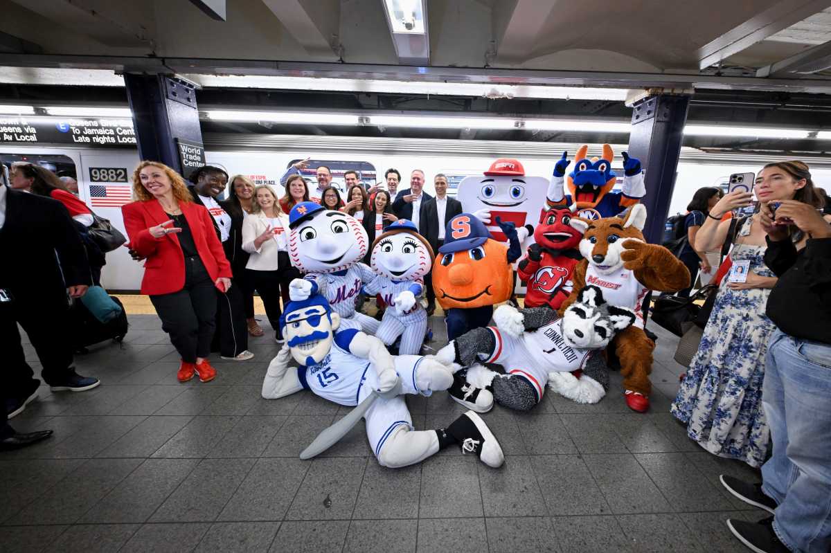 ESPN unveils revamped app with mascot takeover on New York City’s ‘E’ train | amNewYork