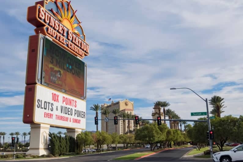 Station Casinos Takes Down Charlie Kirk Memorials After Phone Threats