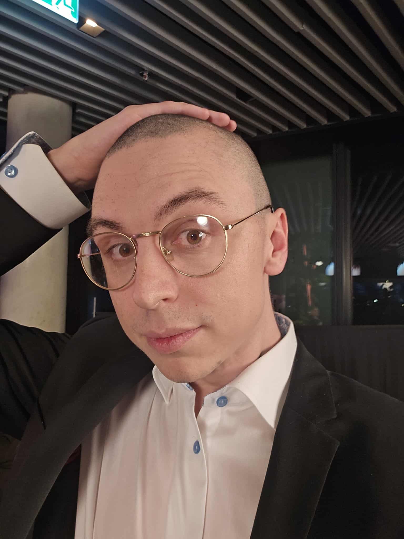 Caedrel Goes Full Bald Live at League Awards 2025