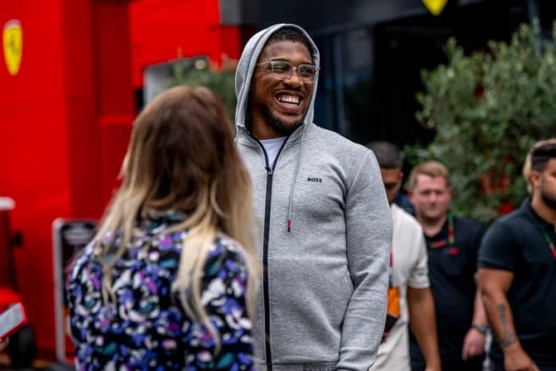 Drake Curse Trotted Out Again as Rapper Loses $200k on Anthony Joshua’s KO of Jake Paul