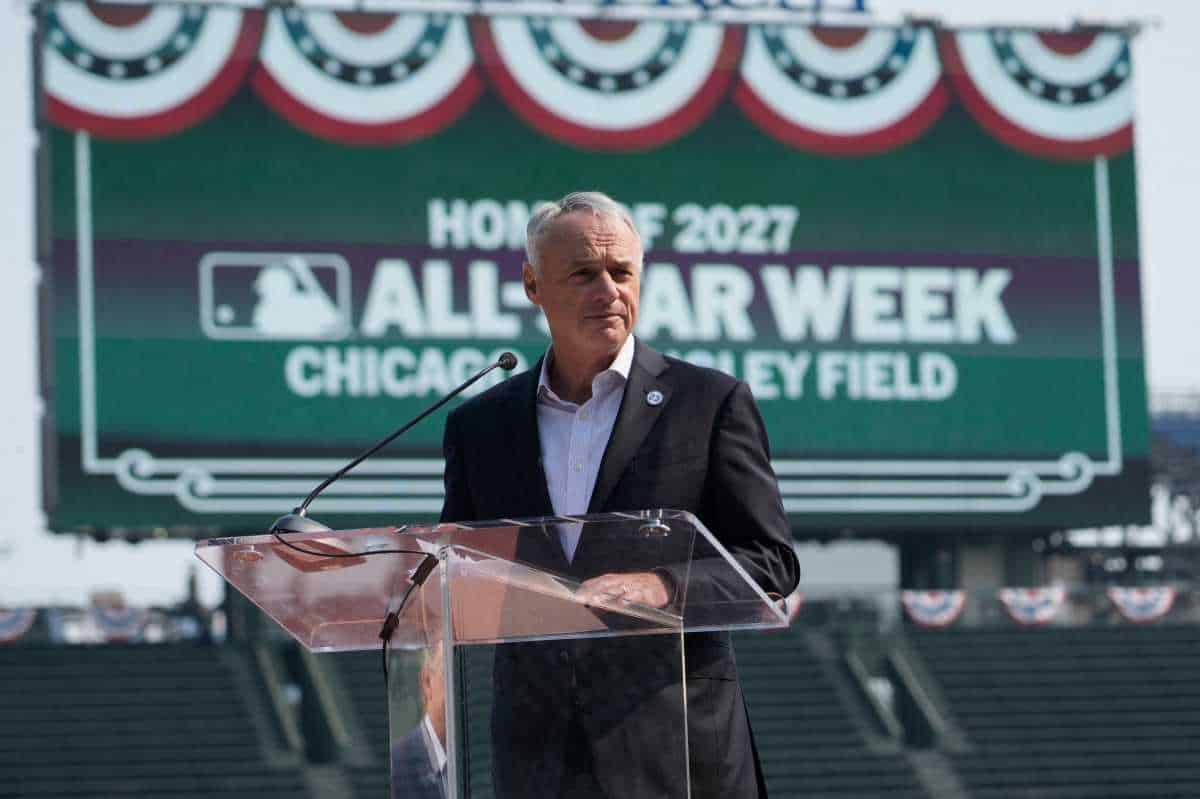 Dark days await MLB as Rob Manfred, owners reportedly try to ‘force’ salary cap on players